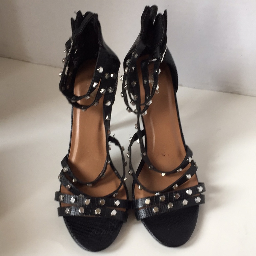 Mossimo Black Dallas heels  with Chrome Stus - Picture 3 of 6